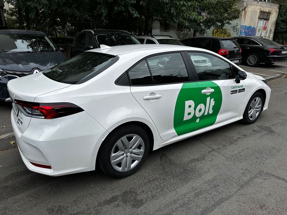 Inchiriez Toyota Corolla (2025) HYBRID/ HYBRID +GPL pentru BOLT/UBER