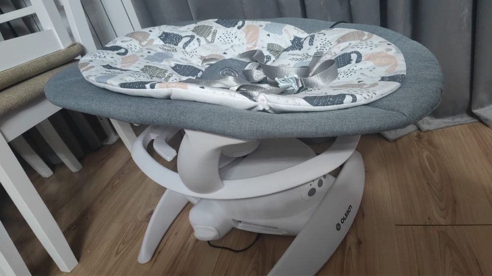 Продам кресло качалку электронную