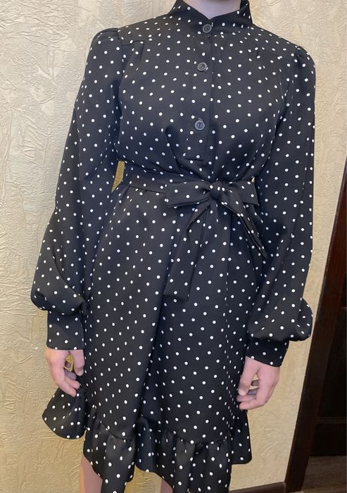 Продам платье в отличном состочнии .