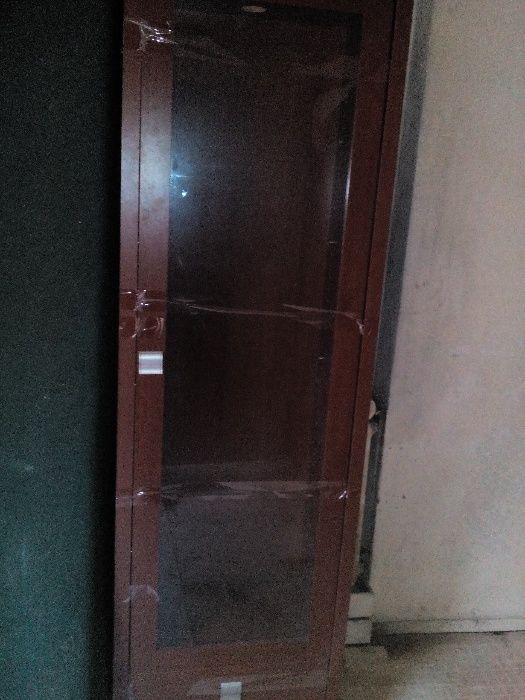 Продавам секция и старинен шкаф