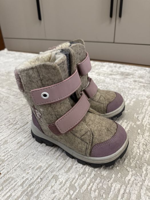 Продаю детские валенки