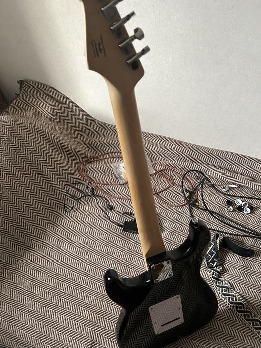 Электрогитара Squier Sonic™ Stratocaster® Black
