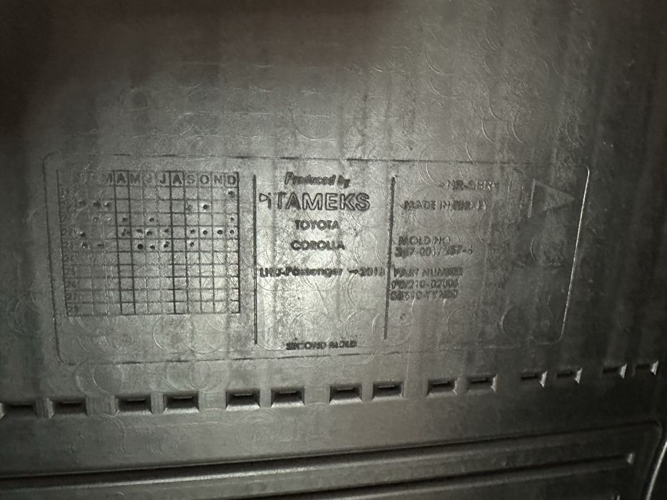 Продам новые полики на Corolla!