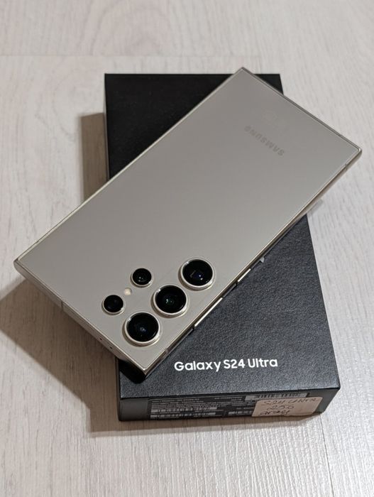 Samsung S24 Ultra 256 gb Ram 12 5G EAC