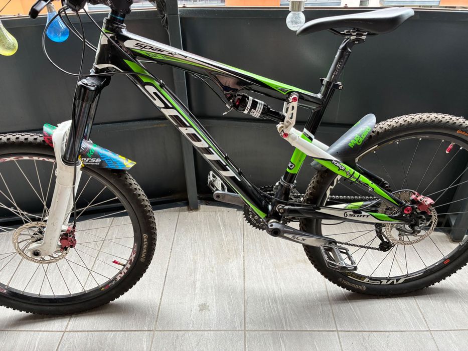 Bicicletă MTB Full-Suspension Scott Spark 60 – Echipare Superioară!