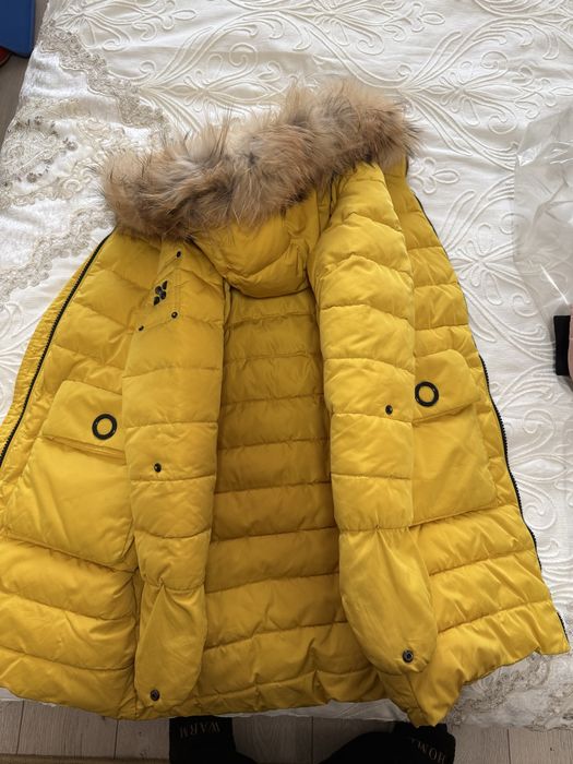 Продам зимние куртки на девочку