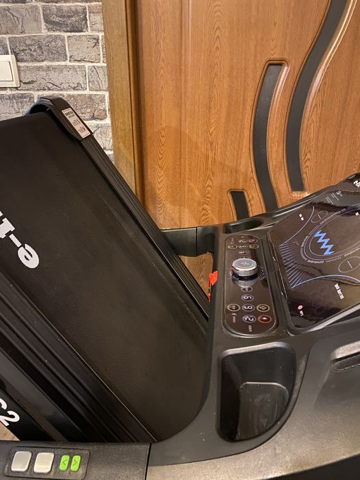 Banda de alergat e-fit