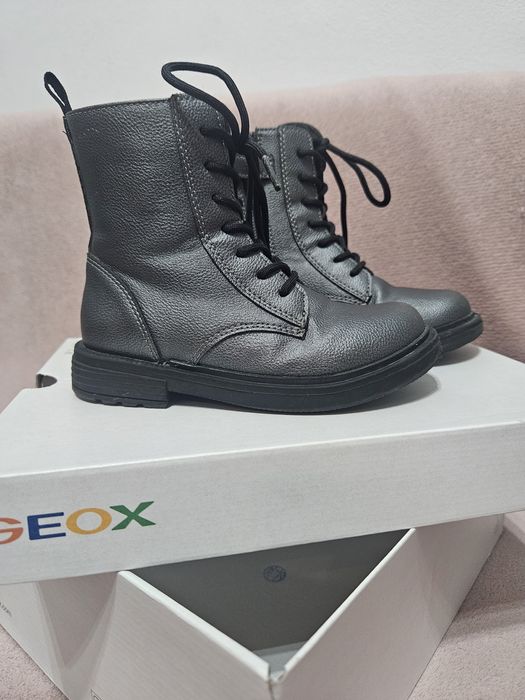 Детски боти Geox