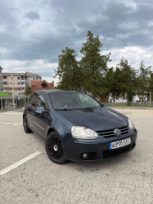 Volkswagen Golf 5 1.6 Benzină – 2008 –