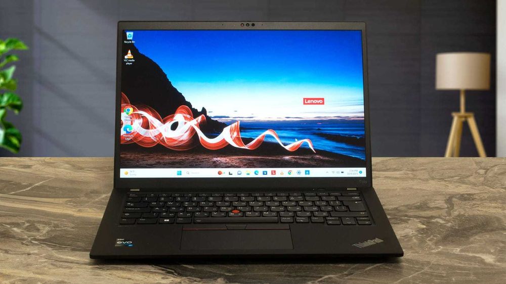 Lenovo Thinkpad T14s /32 GB RAM /Intel i5 nou /garantie 2027 /Bucuresti