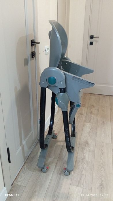 Продам стульчик для кормления