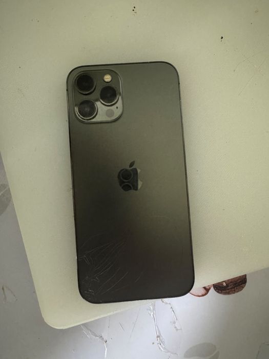 Продам Айфон 12 про MAX