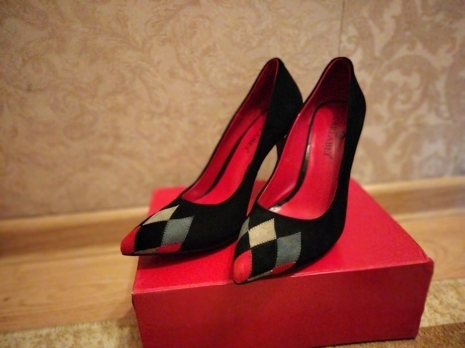 Продам новые туфли