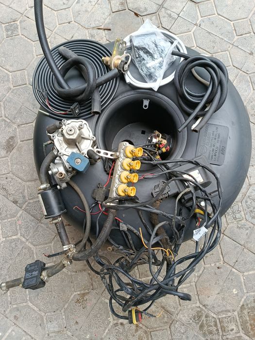 Propan gaz balon 47litrlik 11/2025yil,4 pokaleniya