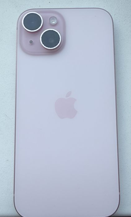 Телефон iphone 15