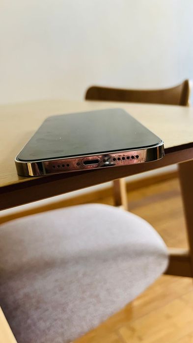 Продам iPhone 13 Pro max