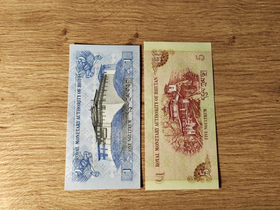 Vând bancnote din Bhutan