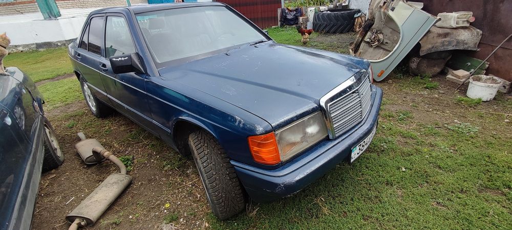 Мерс 190 на запчасти.