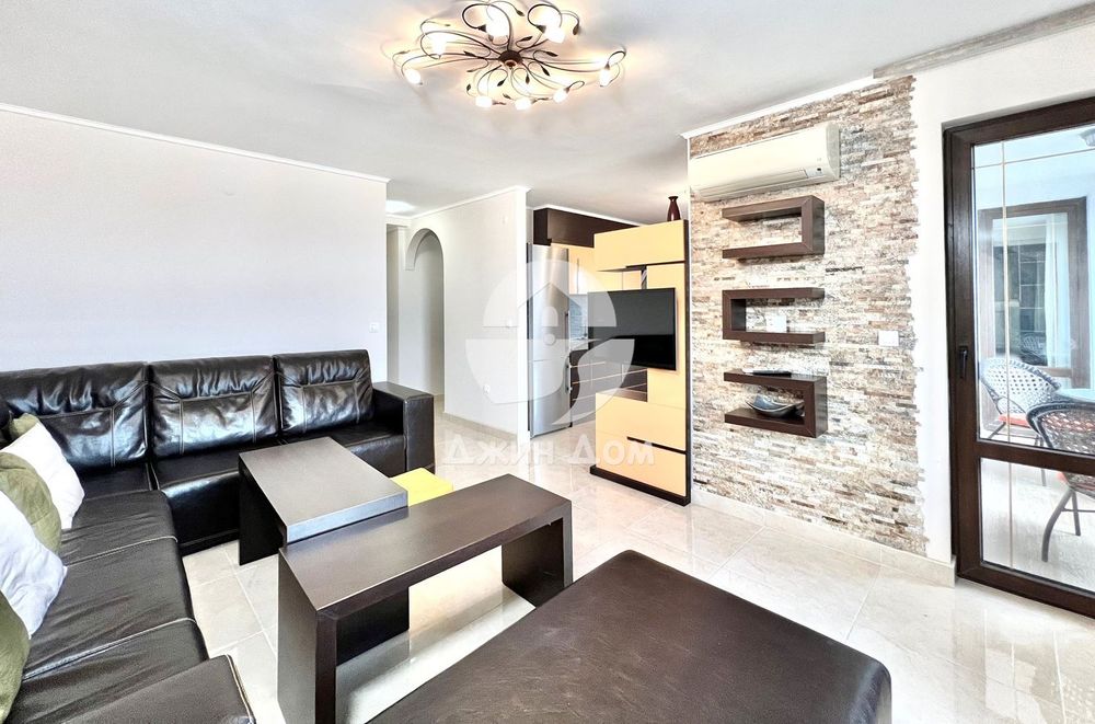 Стилен тристаен апартамент в к-с „Посейдон“, гр. Несебър