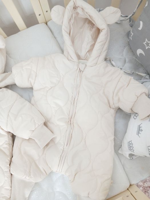 Продам комбинезон осень-весна