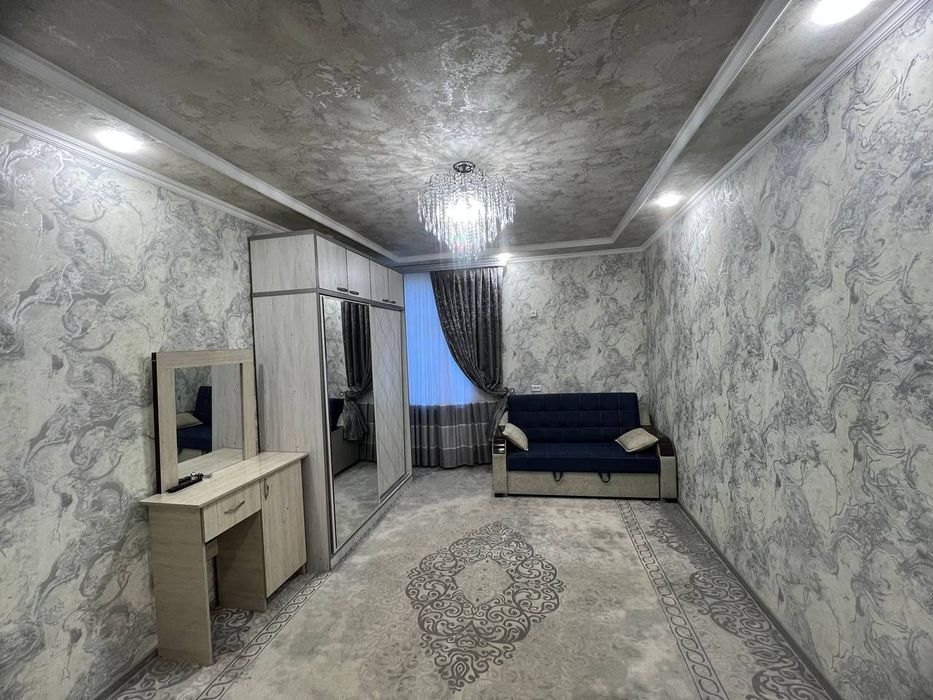 22 maktab oldida xon saroy domi