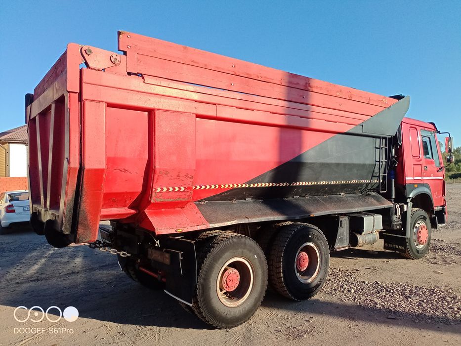 Продам самосвал хово