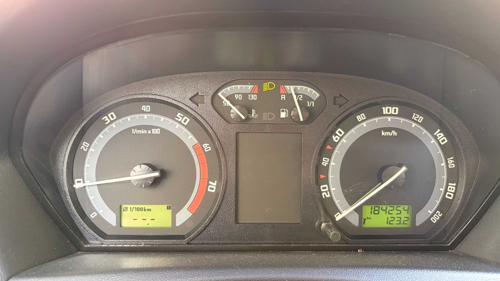 Skoda Fabia 2007 | 1.4 benzină, 75 CP | 184.000 km