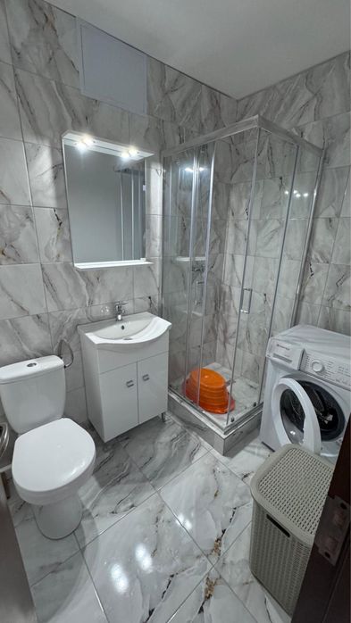 Inchiriez garsoniera etaj 1 zona centrala