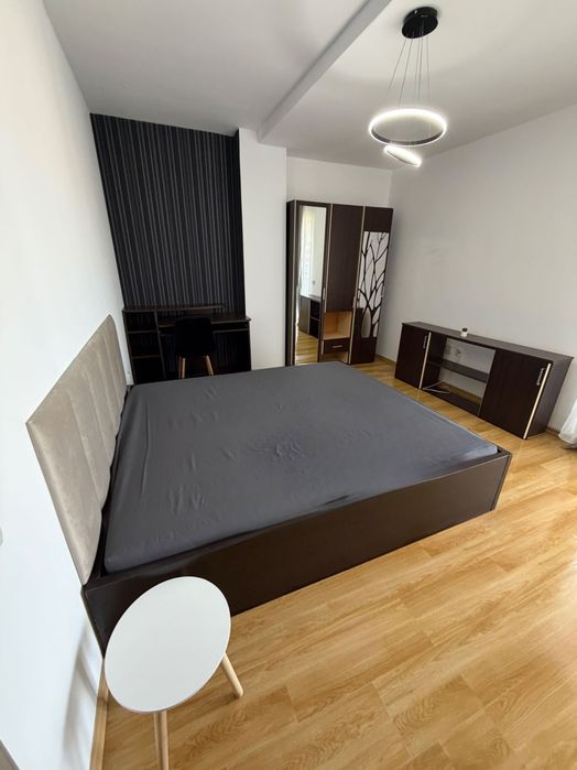 Apartament 3 camere în centru