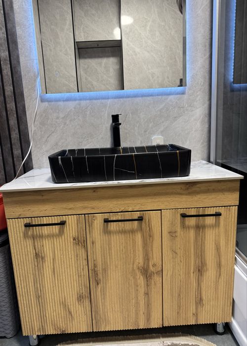 Продам раковину с тумбой