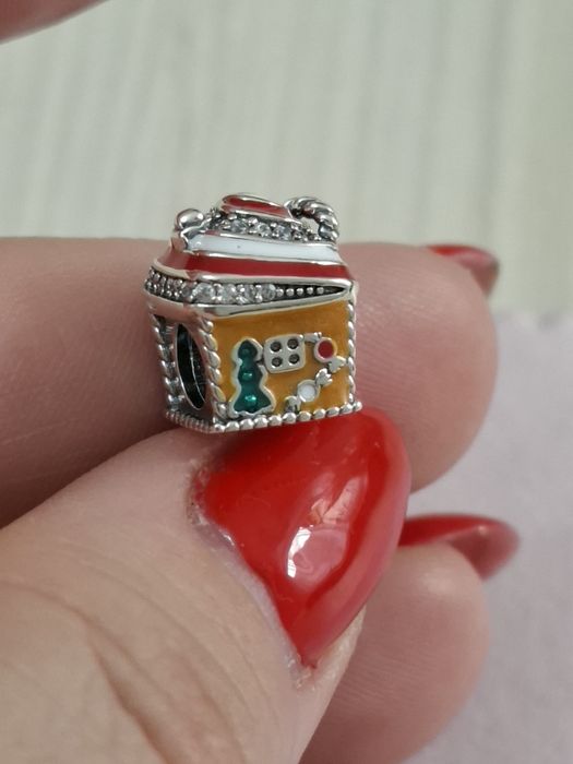 Pandantiv Căsuță din Turtă Dulce