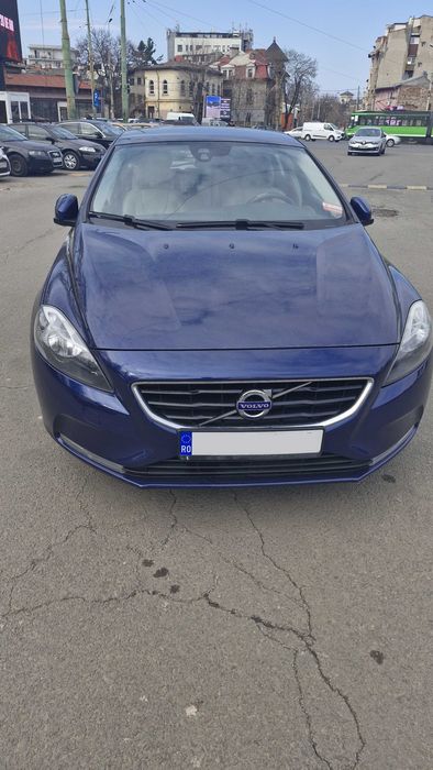 Volvo V40 2016 T2 120 cai manual benzina