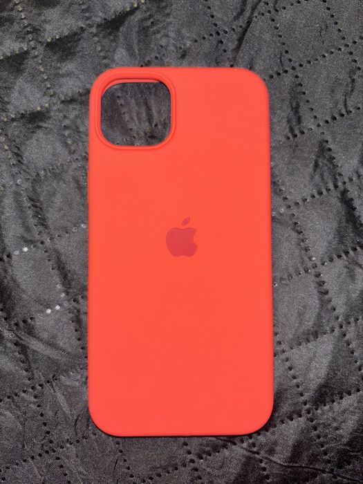 Кейс за IPhone 15 + нов.