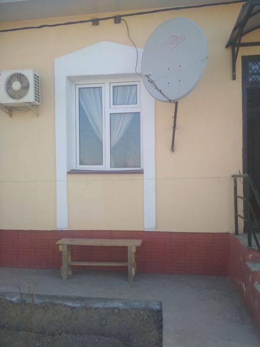 Uy Sotiladi. Yangi qurilgan Namunali Kotej