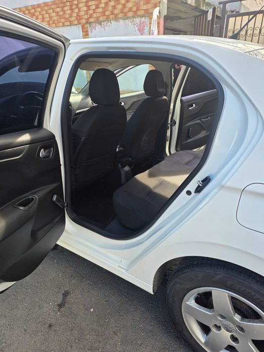 Peugeot 301 .anul 2016