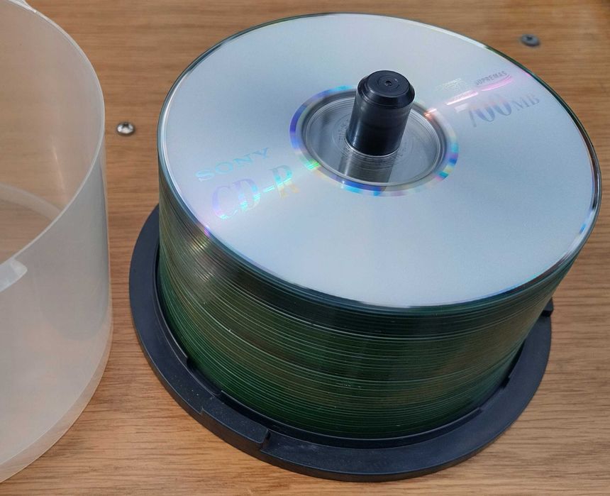 Кутии за CD-RW и DVD-RW дискове Verbatim, нови в запечатани кутии.