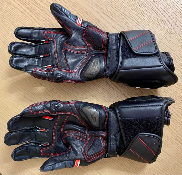 Vand Echipament Moto - Cisme, Combinezon REVIT si Manusi