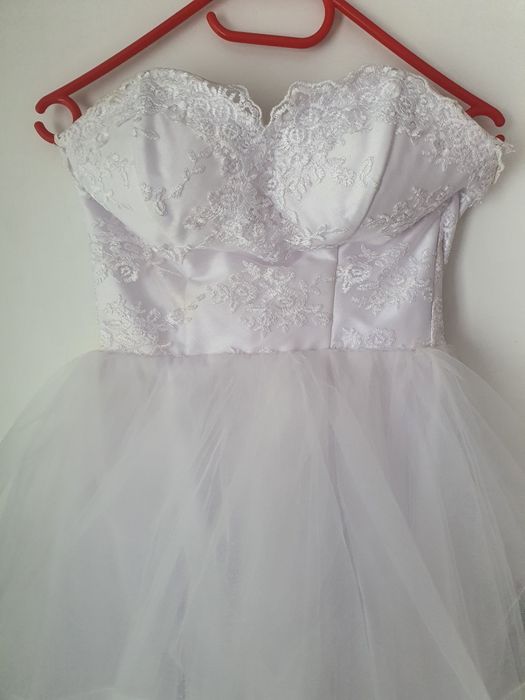 Булченска къса Рокля със шлейф