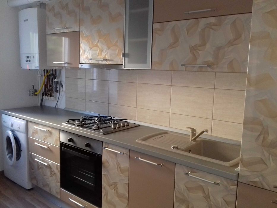 Apart 1 cam etaj 1 bloc nou,loc parcare,central,cart Tudor-Gloriei