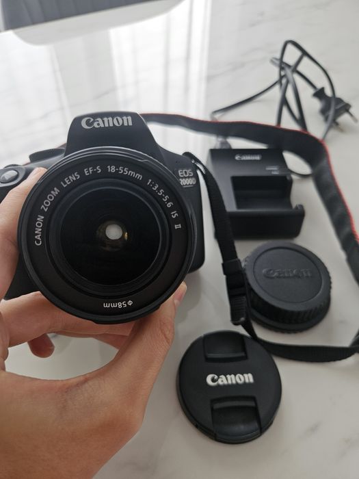 Vand Canon EOS 2000D