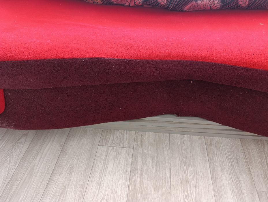 Отдам даром диван