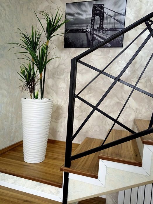 Suniy daraxt va gullar. Искусственные цветы и растения для офиса