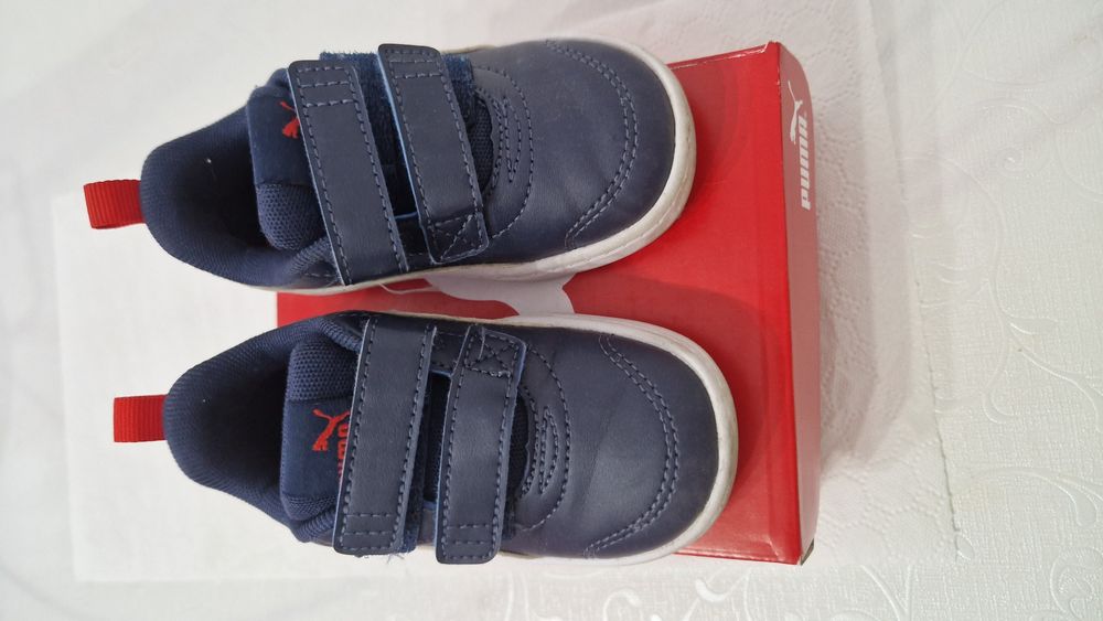 Adidasi Puma, pt copii, marimea 22