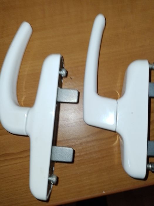 Mânere fereastra aluminiu