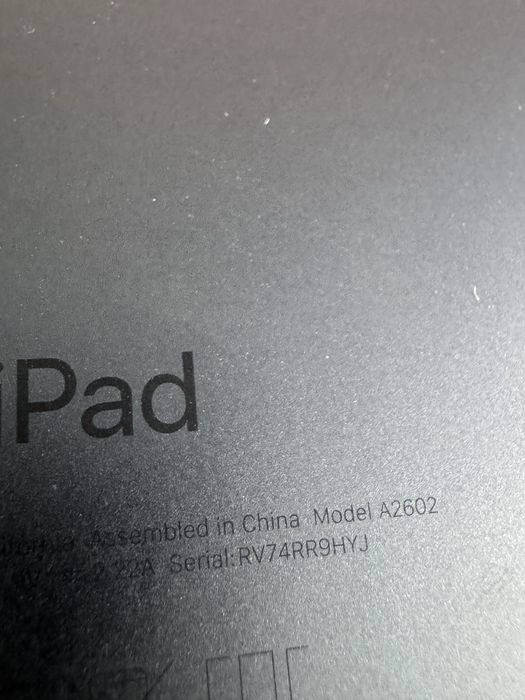 ЗА ЧАСТИ! Таблет Айпад , ipad 10.2 (2021) Wi-Fi 9th А2602 , 64GB , Ipad A2602