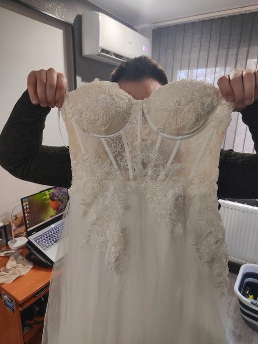 Продавам сватбена рокля