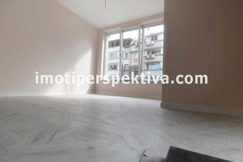 Продава се Тристаен апартамент в Пловдив, Кючук Париж - 86 кв.м за 1008 €/кв.м - Снимка #4