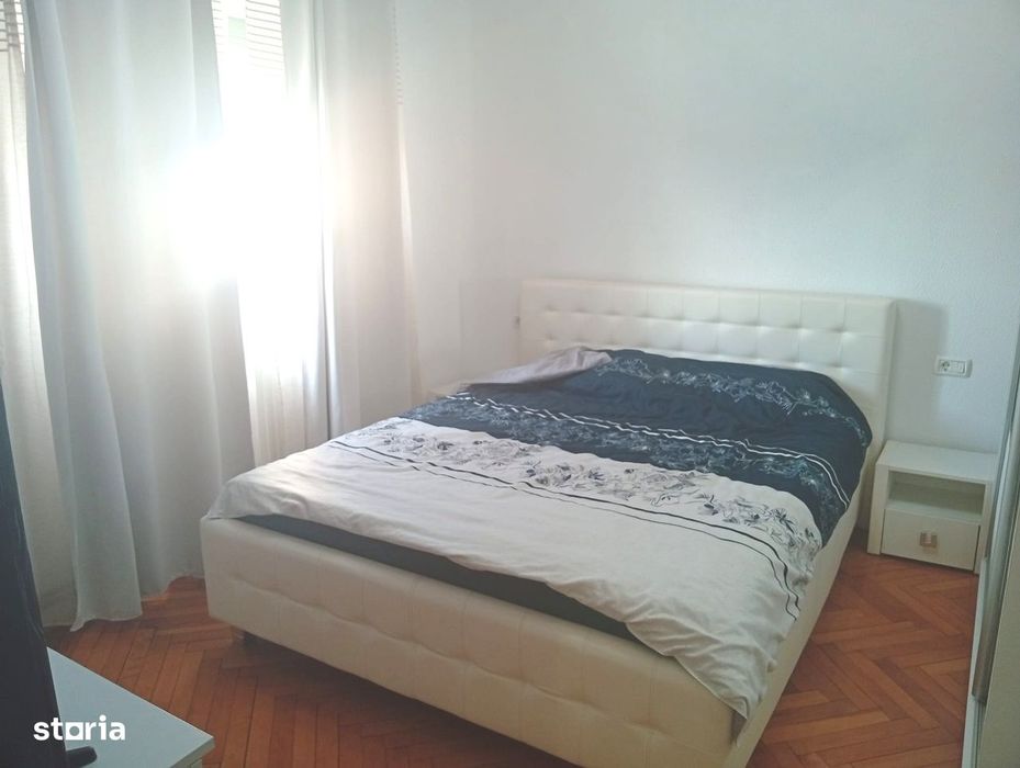 Apartament 3 camere in Gradiste