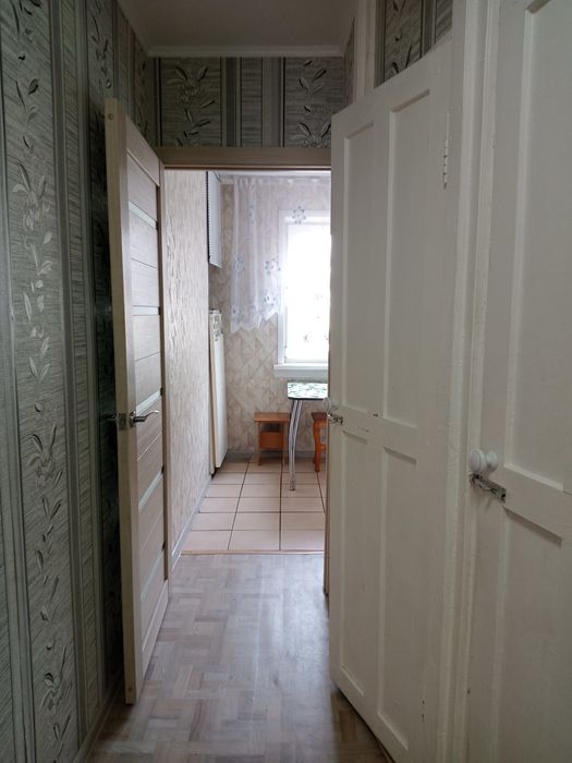 Сдаю - 2-х.ком.кв на 3мкр(Абая)