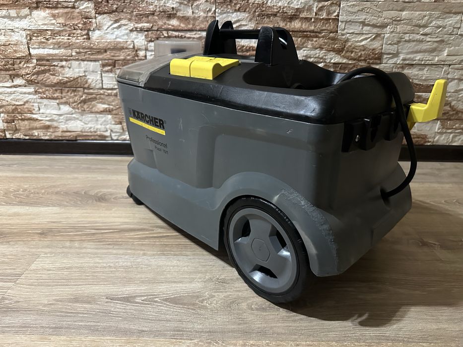 Химчистка моющий пылесос Karcher Puzzi 10/1